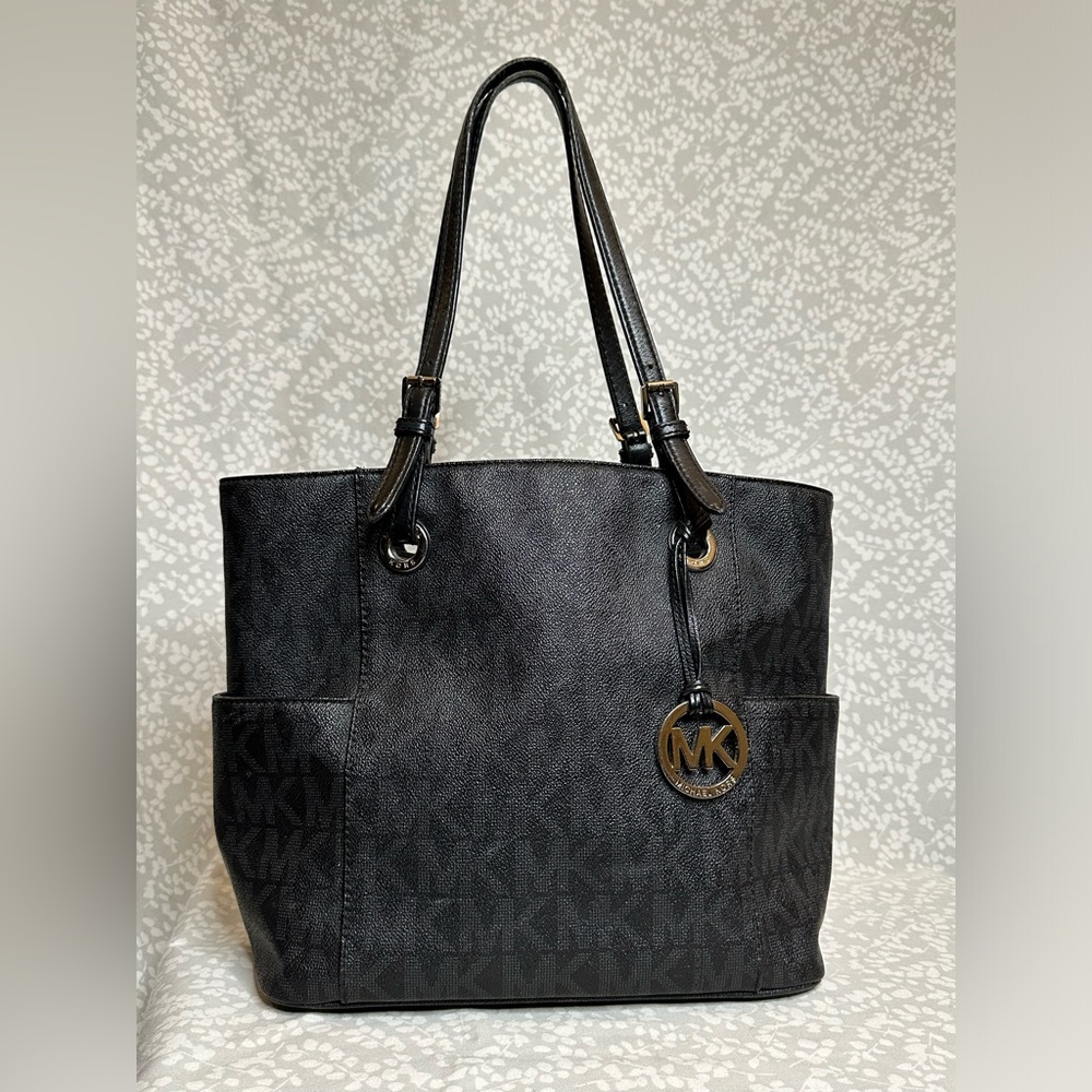 Michael Kors Jet Set Black Signiture Tote MK Logo Silver Logo and Hardware E1403